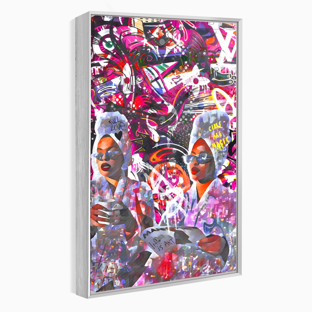 Tablou canvas cu tablou canvas cu femei si graffitti, in rama de aluminiu argintiu